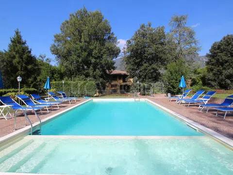 casa indipendente in vendita a Camaiore