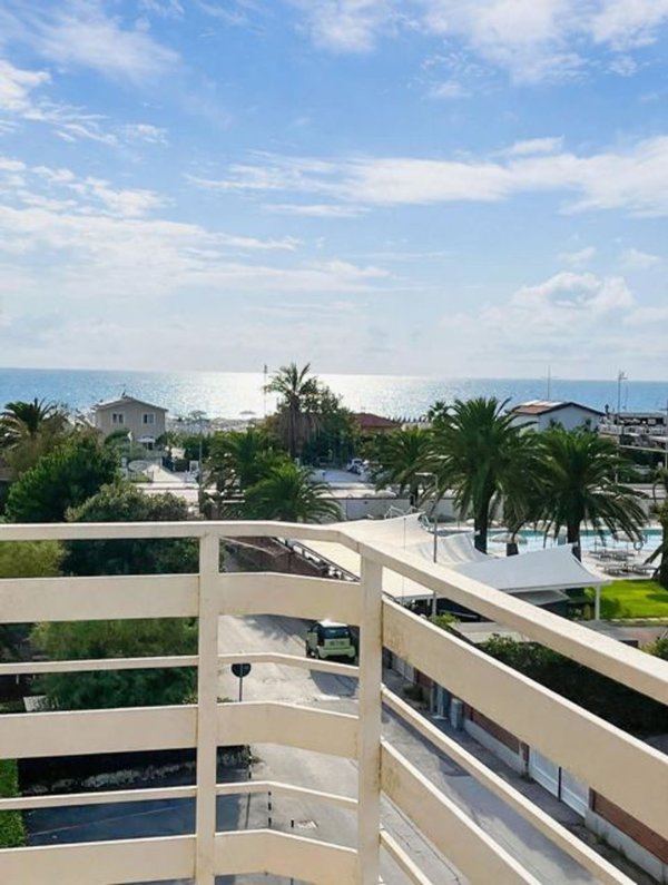 appartamento in vendita a Camaiore in zona Secco