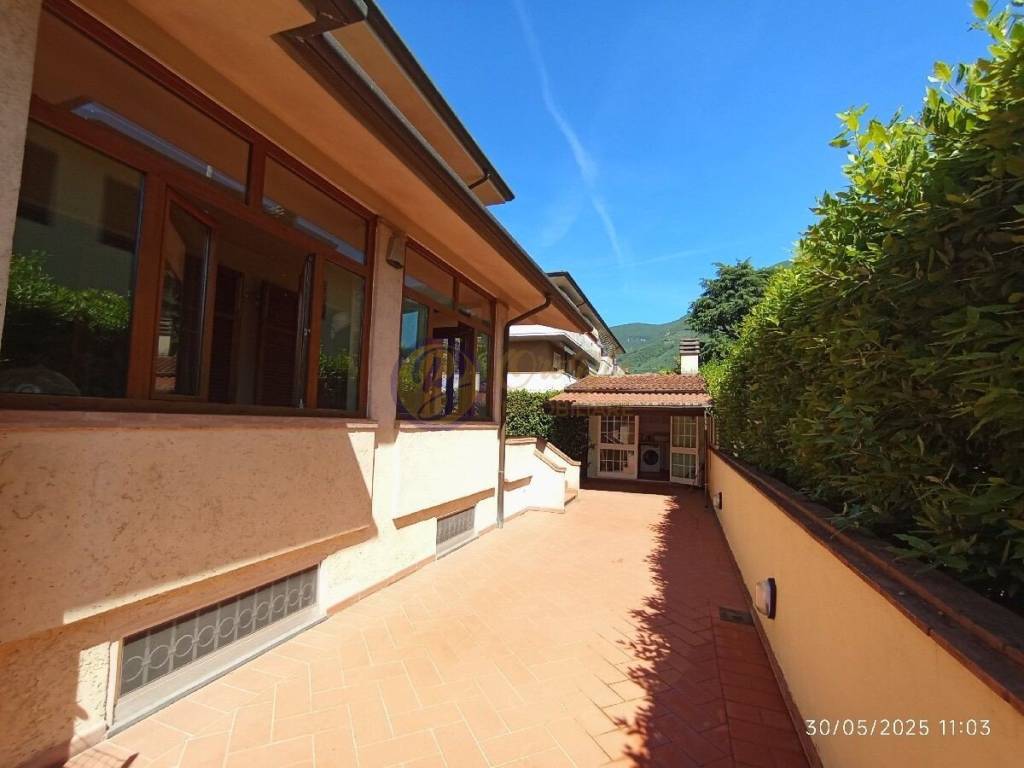 casa indipendente in vendita a Camaiore