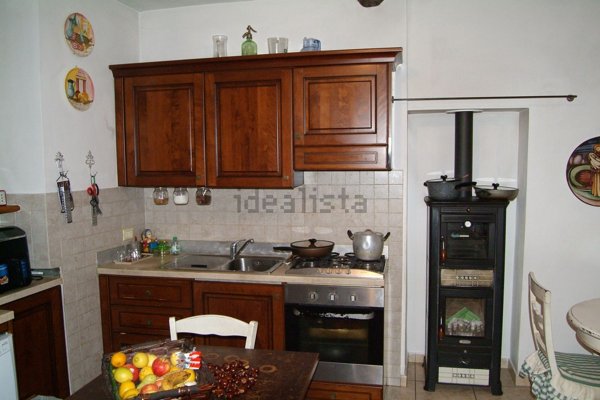 casa indipendente in vendita a Camaiore in zona Casoli