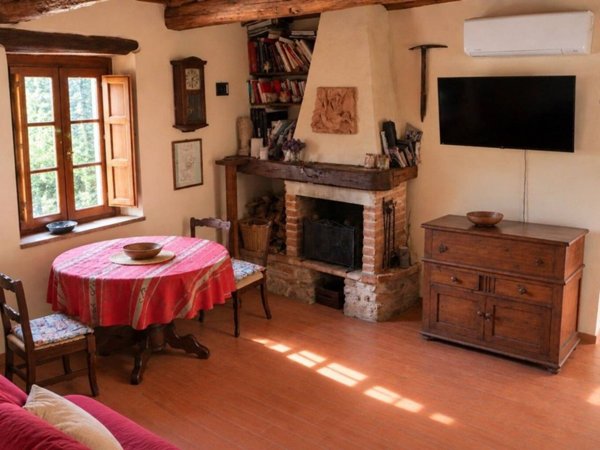 casa indipendente in vendita a Camaiore in zona Capezzano Pianore