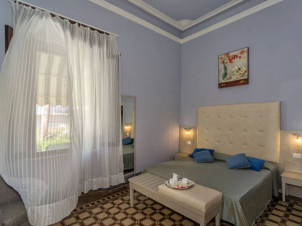 intera palazzina in vendita a Camaiore