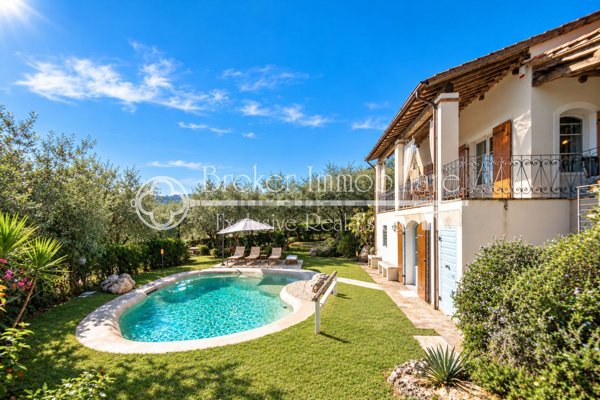 casa indipendente in vendita a Camaiore