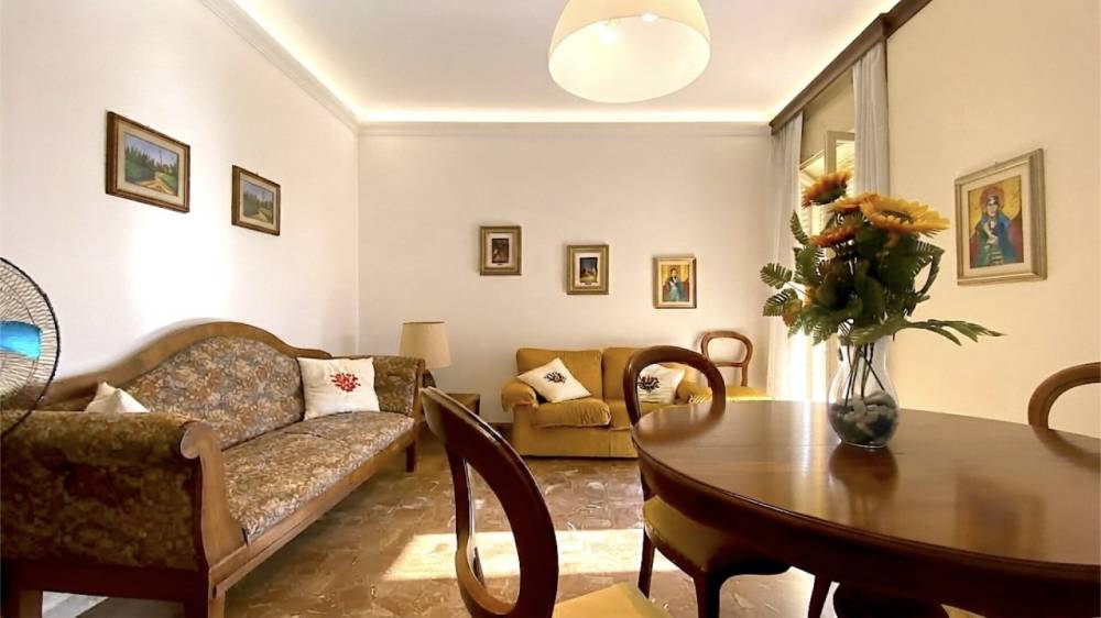 appartamento in vendita a Camaiore in zona Lido di Camaiore