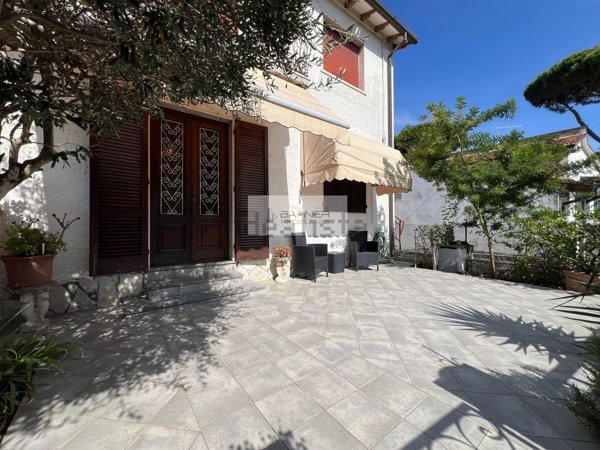 appartamento in vendita a Camaiore in zona Secco