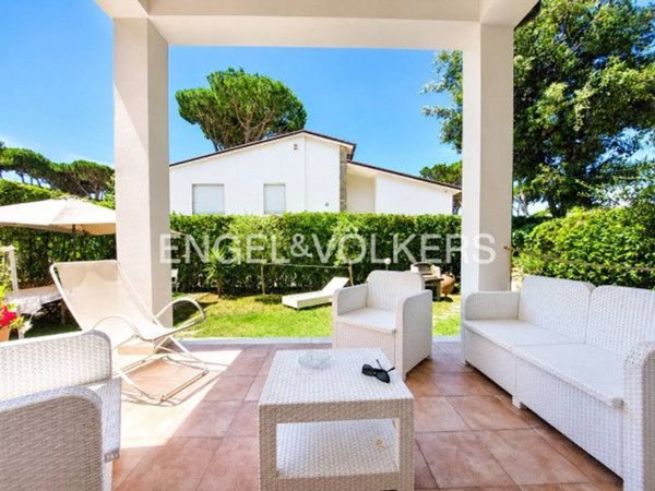 casa indipendente in vendita a Camaiore