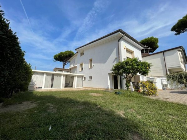 casa indipendente in vendita a Camaiore in zona Secco