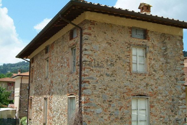 casa indipendente in vendita a Camaiore in zona Pieve di Camaiore