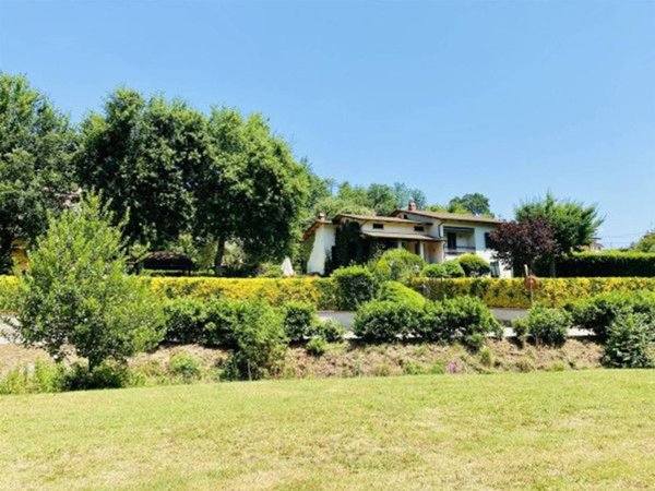 casa indipendente in vendita a Camaiore in zona Orbicciano
