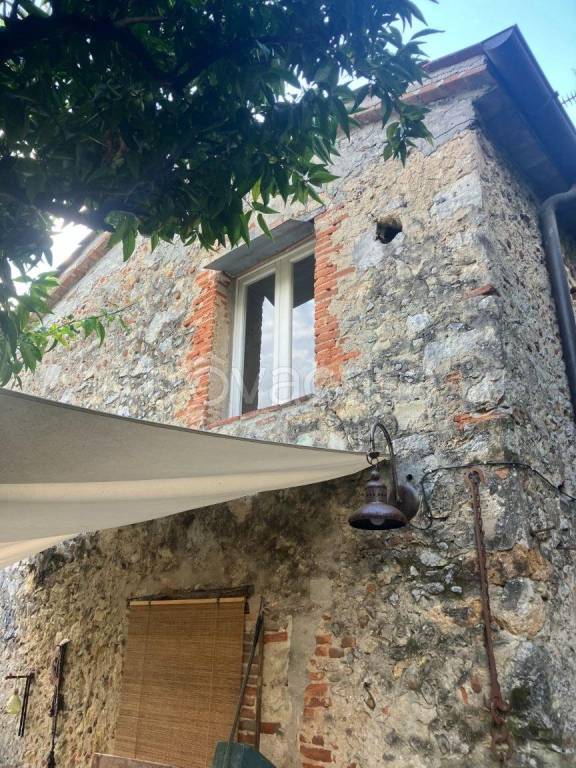 appartamento in vendita a Camaiore in zona Vado