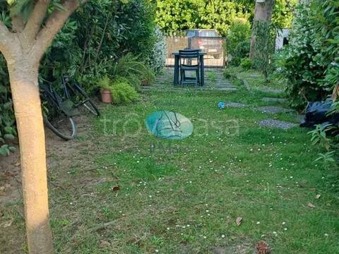 casa indipendente in vendita a Camaiore in zona Lido di Camaiore