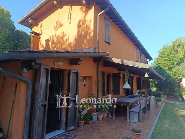 casa indipendente in vendita a Camaiore in zona Capezzano Pianore