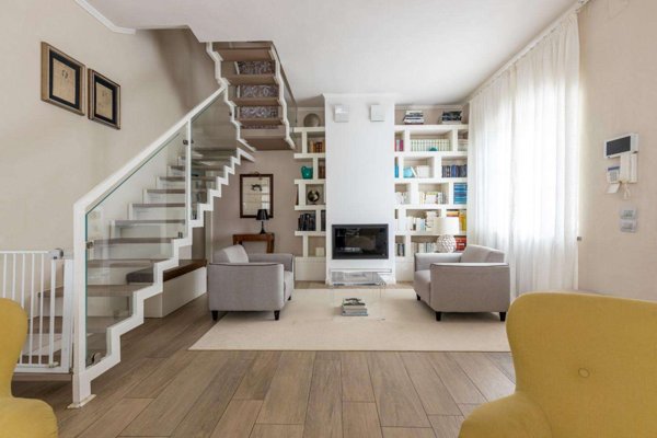 casa indipendente in vendita a Camaiore in zona Lido di Camaiore