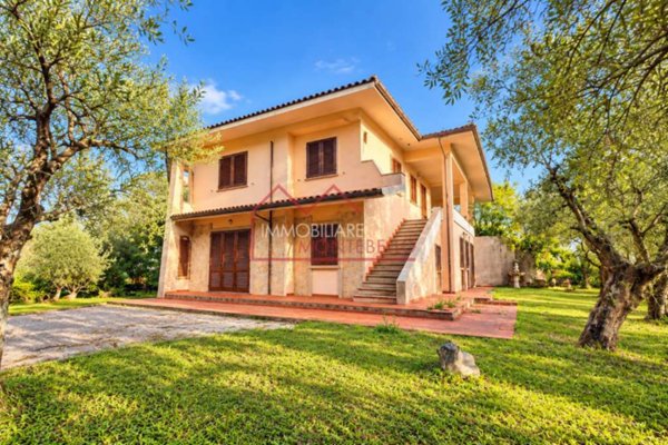 casa indipendente in vendita a Camaiore in zona Greppolungo