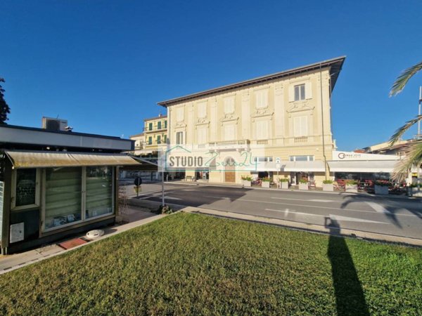 appartamento in vendita a Camaiore in zona Lido di Camaiore