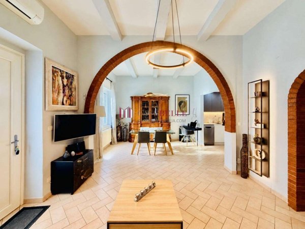 casa indipendente in vendita a Camaiore in zona Lido di Camaiore