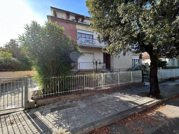 appartamento in vendita a Camaiore in zona Lido di Camaiore