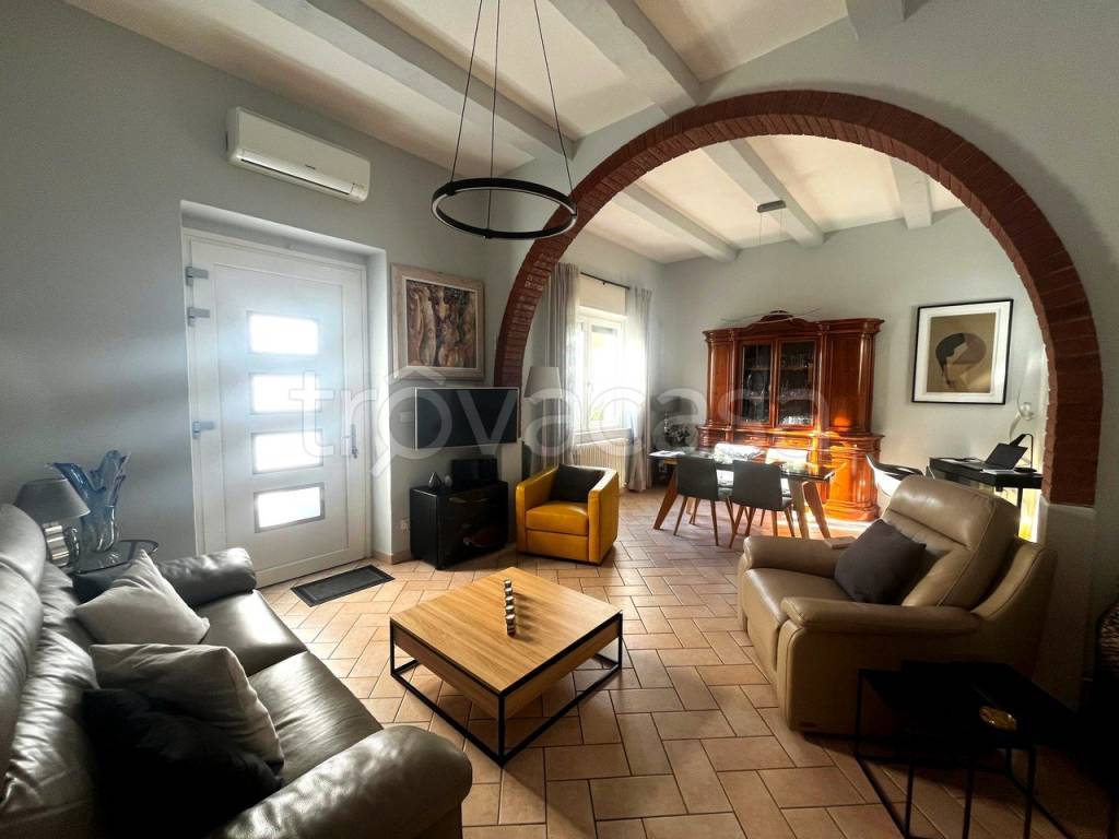 appartamento in vendita a Camaiore in zona Lido di Camaiore