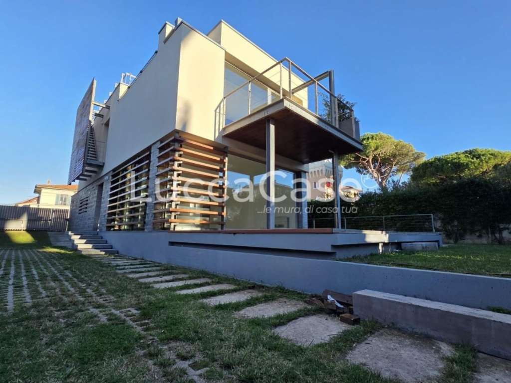 casa indipendente in vendita a Camaiore in zona Secco