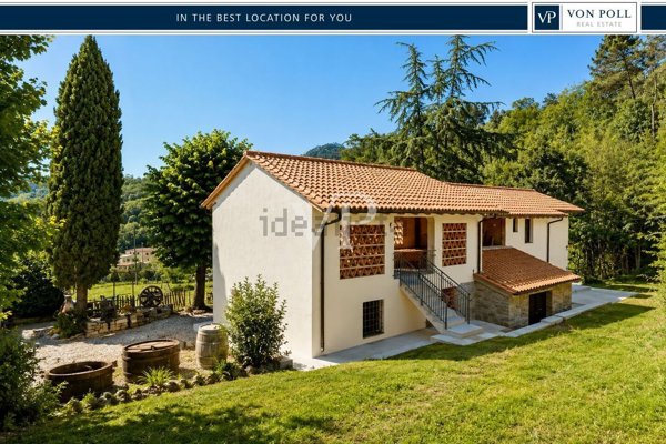 casa indipendente in vendita a Camaiore in zona Lido di Camaiore