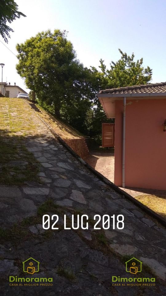 casa indipendente in vendita a Camporgiano in zona Poggio