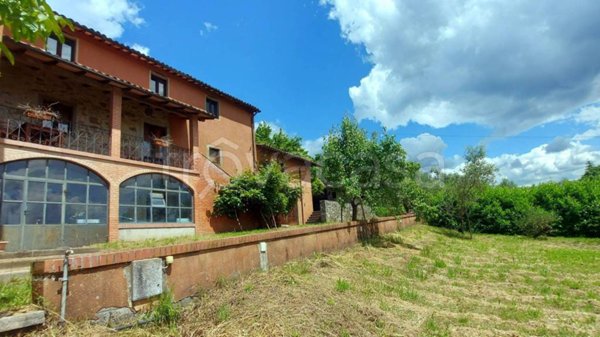 casa indipendente in vendita a Camporgiano