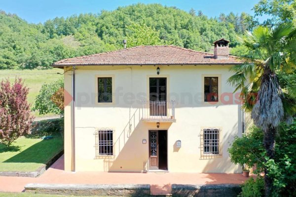 casa indipendente in vendita a Camporgiano in zona Roccalberti