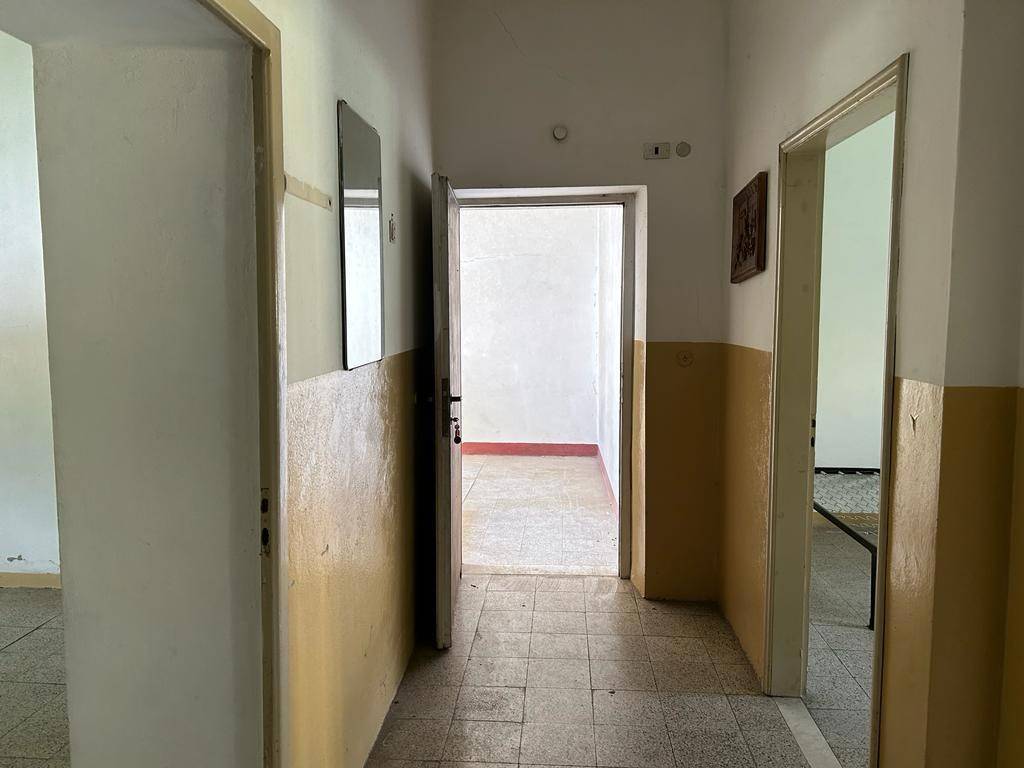 appartamento in vendita a Camporgiano in zona Poggio