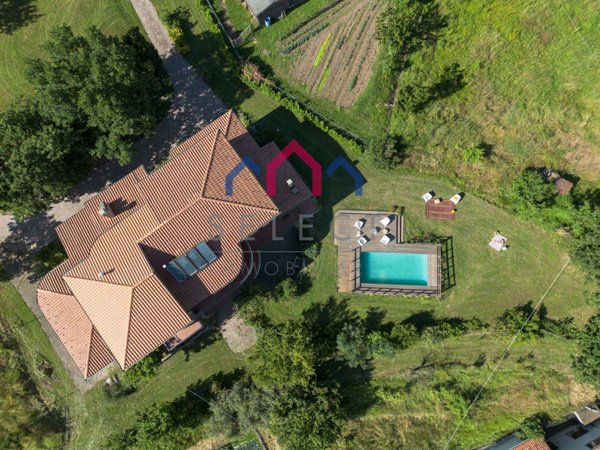 casa indipendente in vendita a Camporgiano in zona Casciana