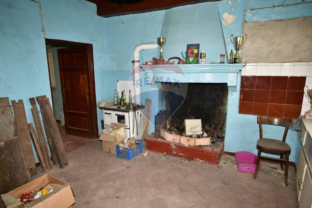 casa indipendente in vendita a Camporgiano