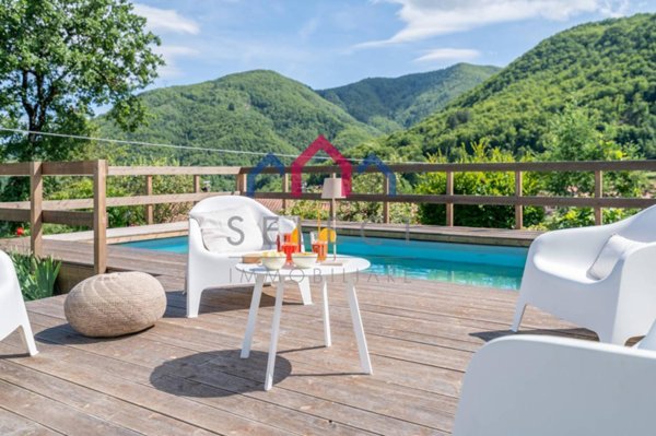 casa indipendente in vendita a Camporgiano in zona Casciana