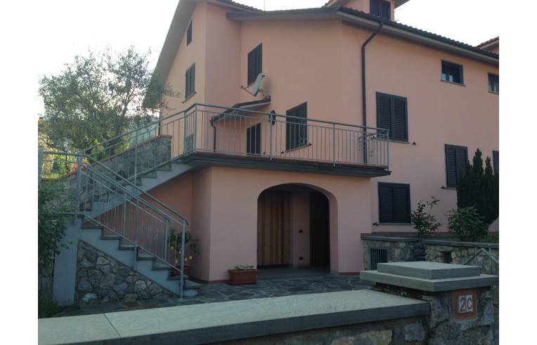 casa indipendente in vendita a Camporgiano