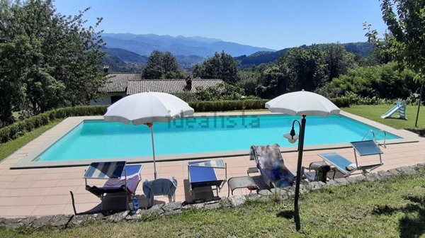 casa indipendente in vendita a Camporgiano in zona Roccalberti