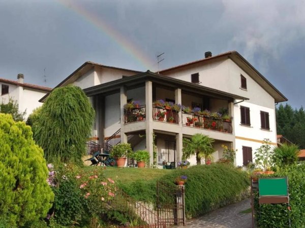 casa indipendente in vendita a Camporgiano