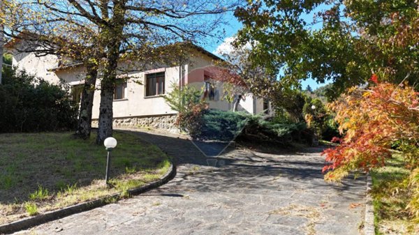 casa indipendente in vendita a Camporgiano