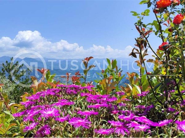 appartamento in vendita a Camporgiano