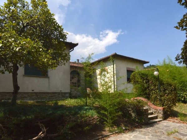 casa indipendente in vendita a Camporgiano in zona Filicaia