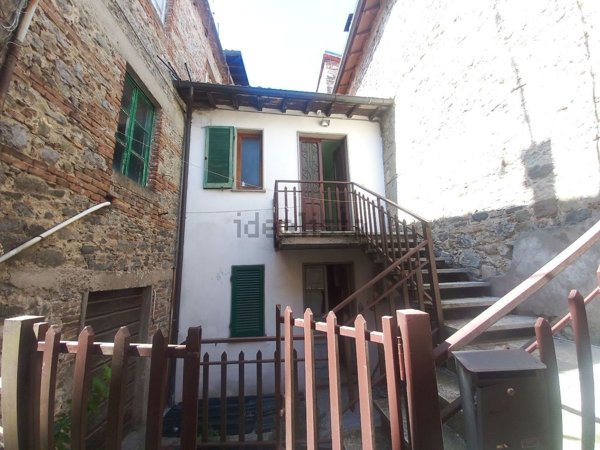 appartamento in vendita a Camporgiano