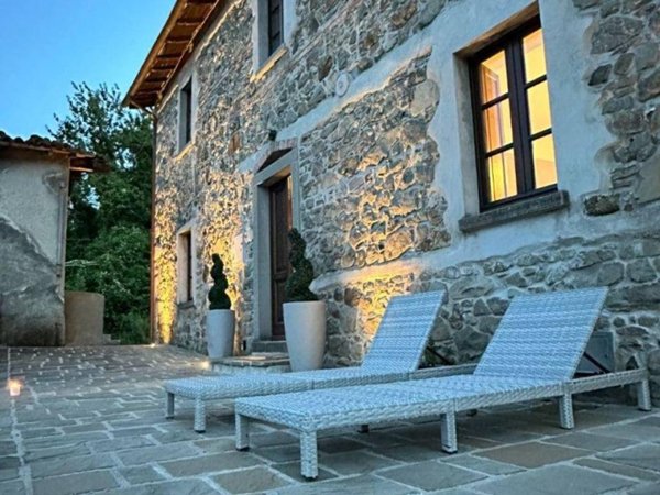 casa indipendente in vendita a Camporgiano in zona Casatico