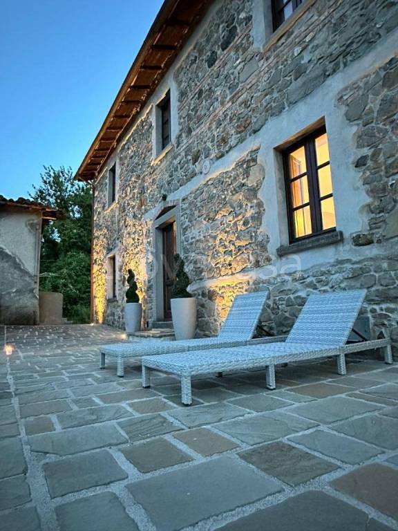 casa indipendente in vendita a Camporgiano in zona Casatico