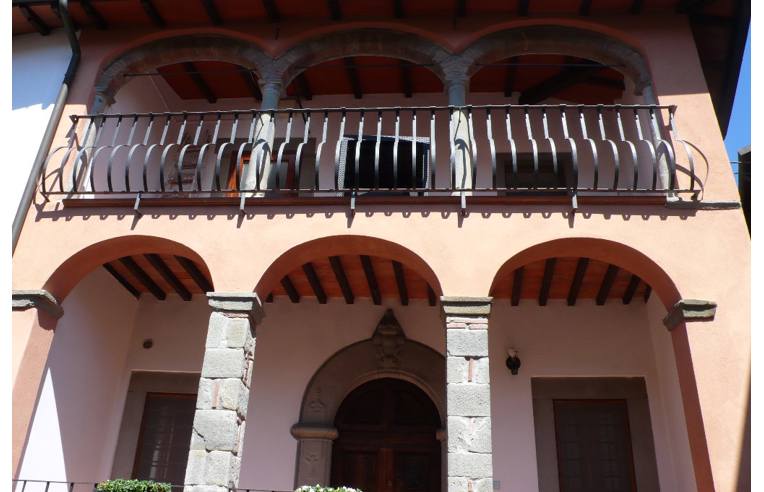 casa indipendente in vendita a Camporgiano in zona Poggio
