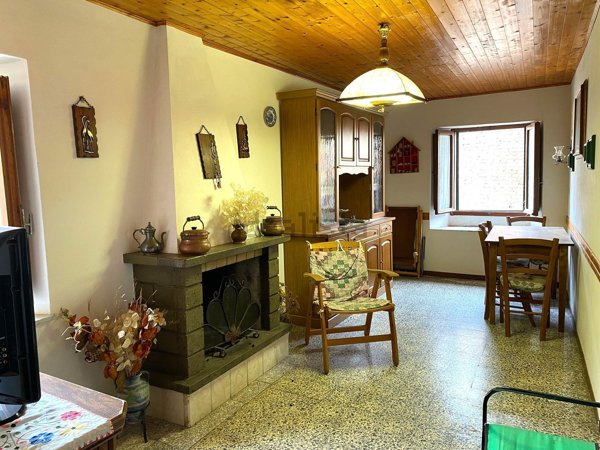 appartamento in vendita a Camporgiano in zona Casatico