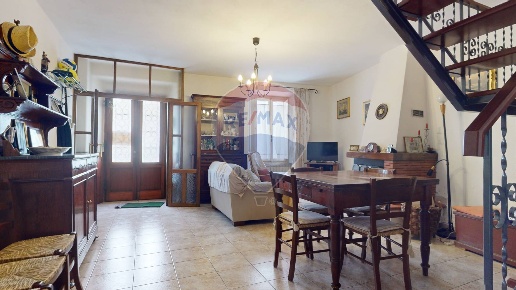 casa indipendente in vendita a Camporgiano