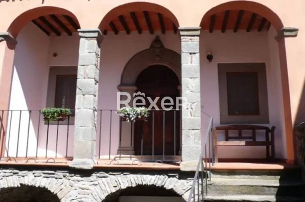 appartamento in vendita a Camporgiano in zona Poggio