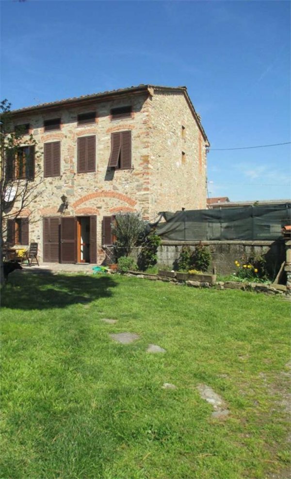 casa indipendente in vendita a Capannori