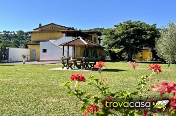 casa indipendente in vendita a Capannori in zona Guamo