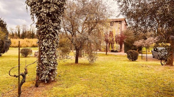 casa indipendente in vendita a Capannori in zona Castelvecchio di Compito