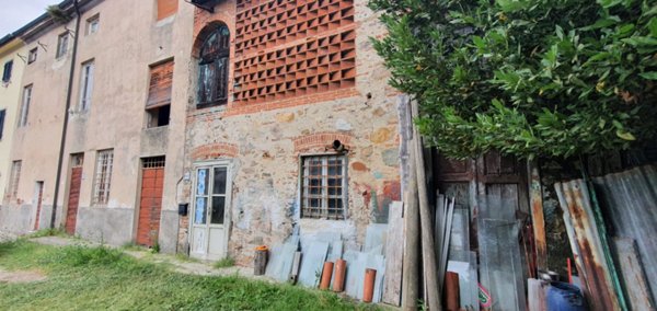 casa semindipendente in vendita a Capannori in zona Santa Margherita