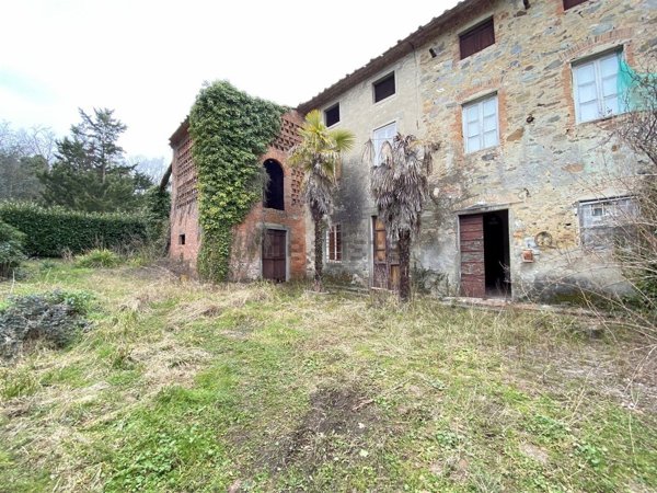 casa indipendente in vendita a Capannori