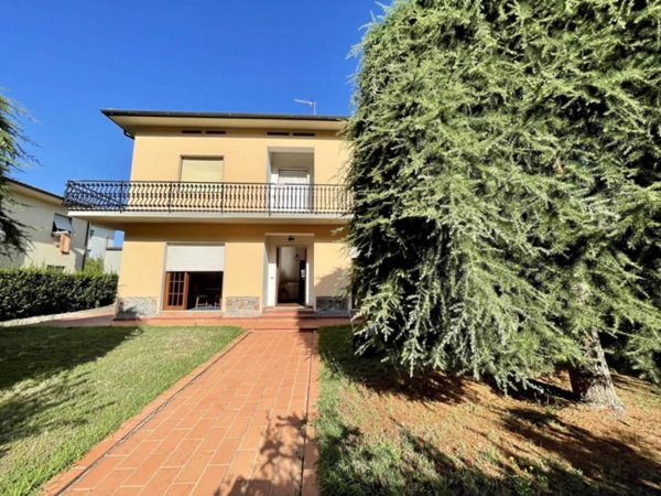 casa indipendente in vendita a Capannori